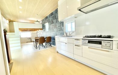 クロスで変わるトレーラーハウスのお部屋の印象