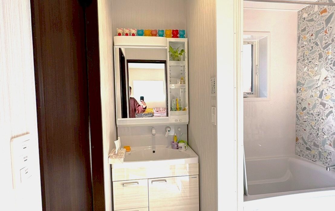 LINE_ALBUM_34 倉原様ひさし取付_260307_10